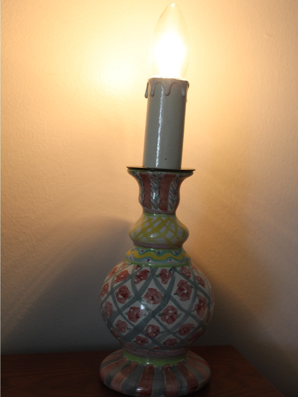 vintage MacKenzie-Childs hand-painted glazed ceramic candlestick table lamp - Picture 6 of 6